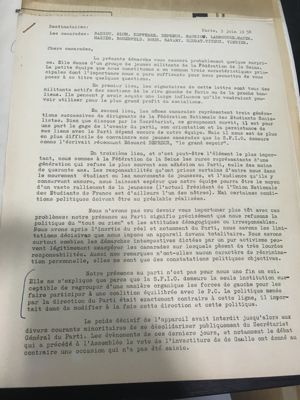 Début de la lettre des étudiants socialistes aux dirigeants de la minorité socialiste en juin 1958