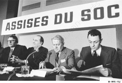 La tribune des Assises du socialisme (1974)