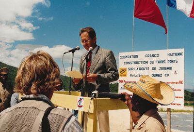 Ambassadeur de France en Haïti, Michel de la Fournière inaugure un projet de coopération (photo DR)