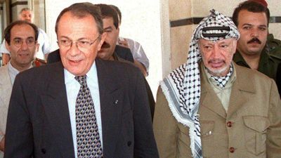 Michel Rocard et Yasser Arafat en 1998